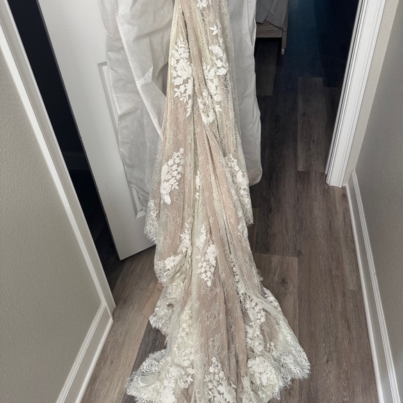 NEW WITH TAGS STELLA YORK BRIDAL 6933 - Size 18 - Picture 10 of 13